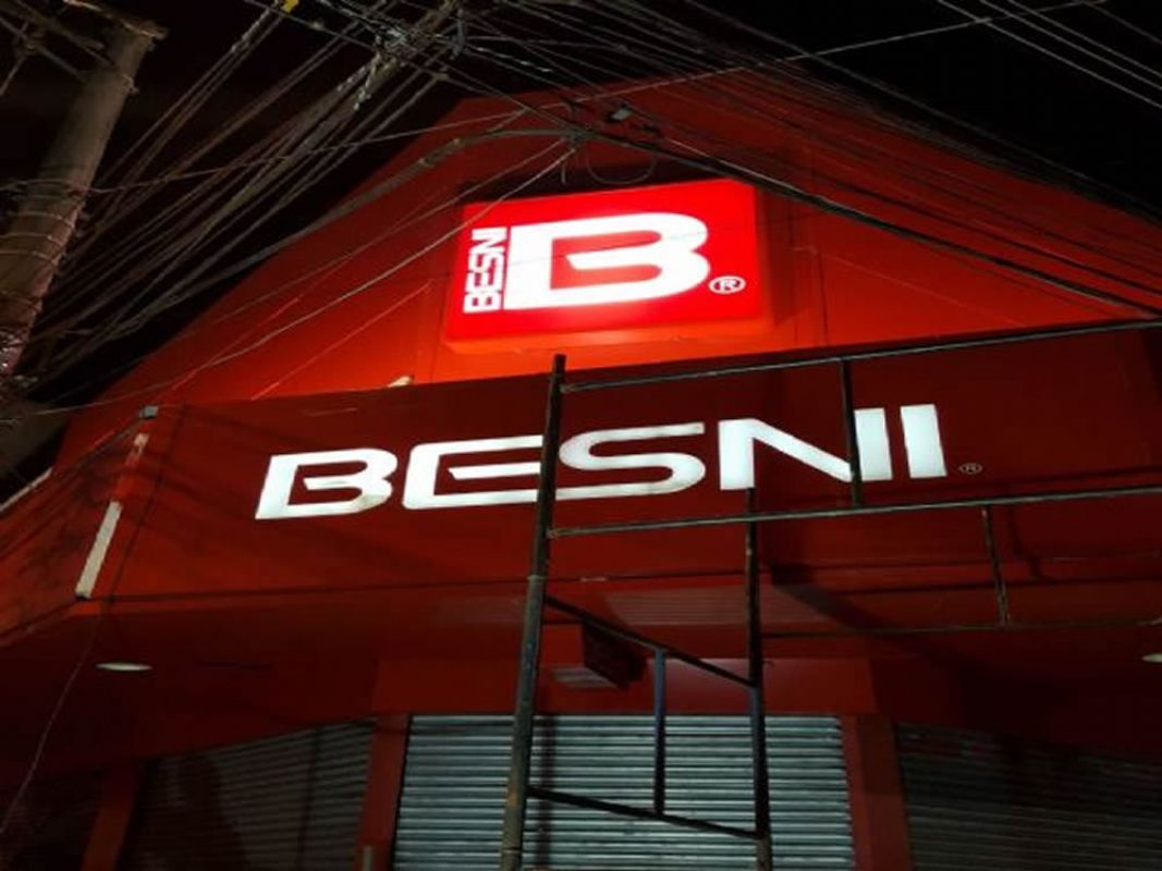 Totens e Pórticos de ACM | Sinalização Moderna para Empresas em SP