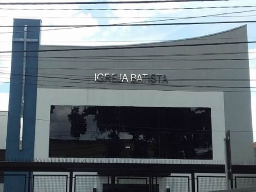 Totens e Pórticos de ACM | Sinalização Moderna para Empresas em SP