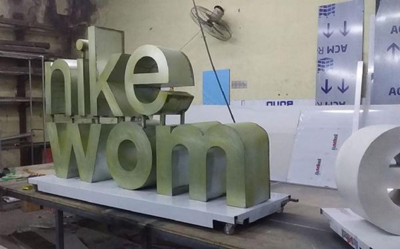 Letras Caixa Iluminadas em Aço, PVC, Inox e MDF | Fabricação em SP