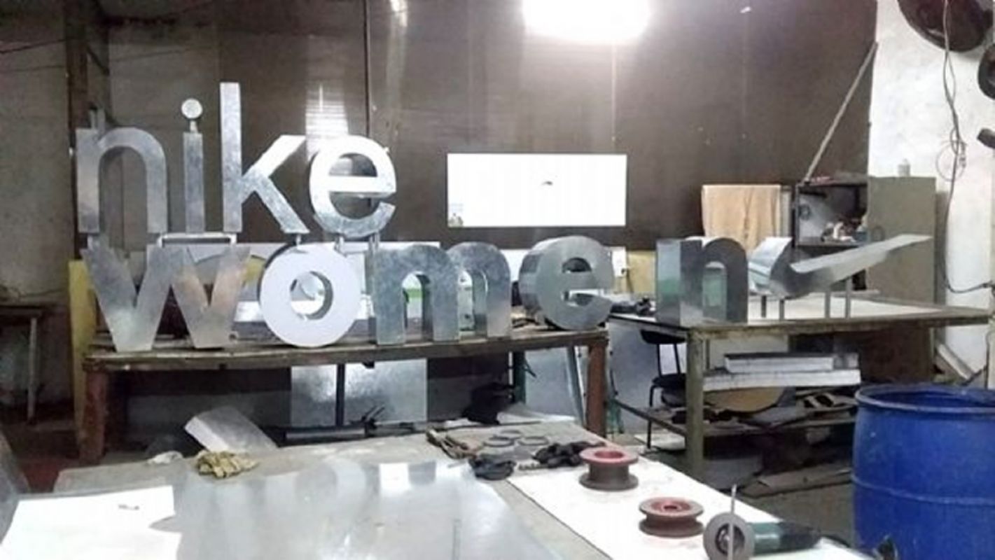 Letreiros e Painéis Luminosos em LED | Fabricação e Instalação em SP