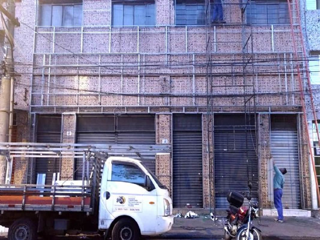 Totens e Pórticos de ACM | Sinalização Moderna para Empresas em SP