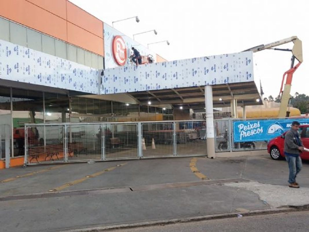 Totens e Pórticos de ACM | Sinalização Moderna para Empresas em SP